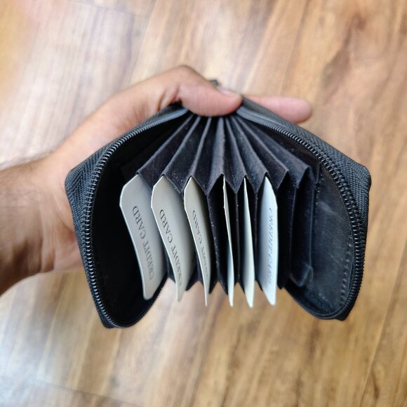 Genuine Leather Palm Wallet for Women with RFID Blocking - Picture 4 of 15